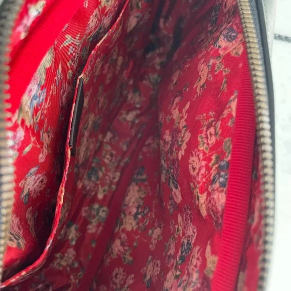 Authentic Gucci Quilted Leather Bag - Picture 9 of 9